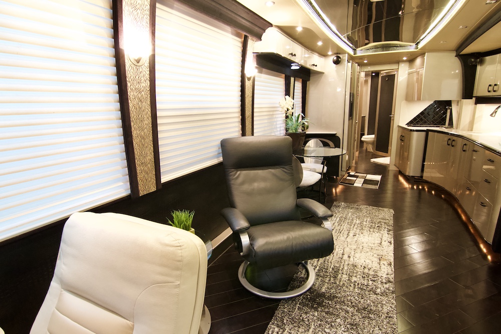 2006 Prevost Legendary XLII For Sale