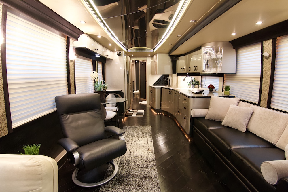 2006 Prevost Legendary XLII For Sale