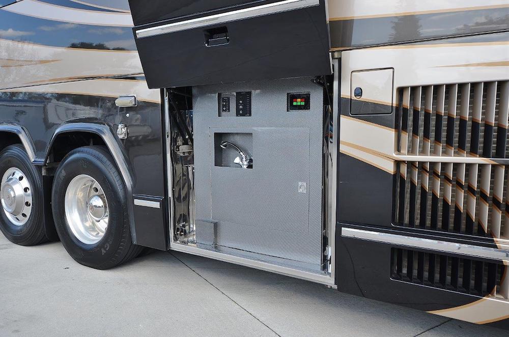 2006 Prevost Liberty H3-45 For Sale