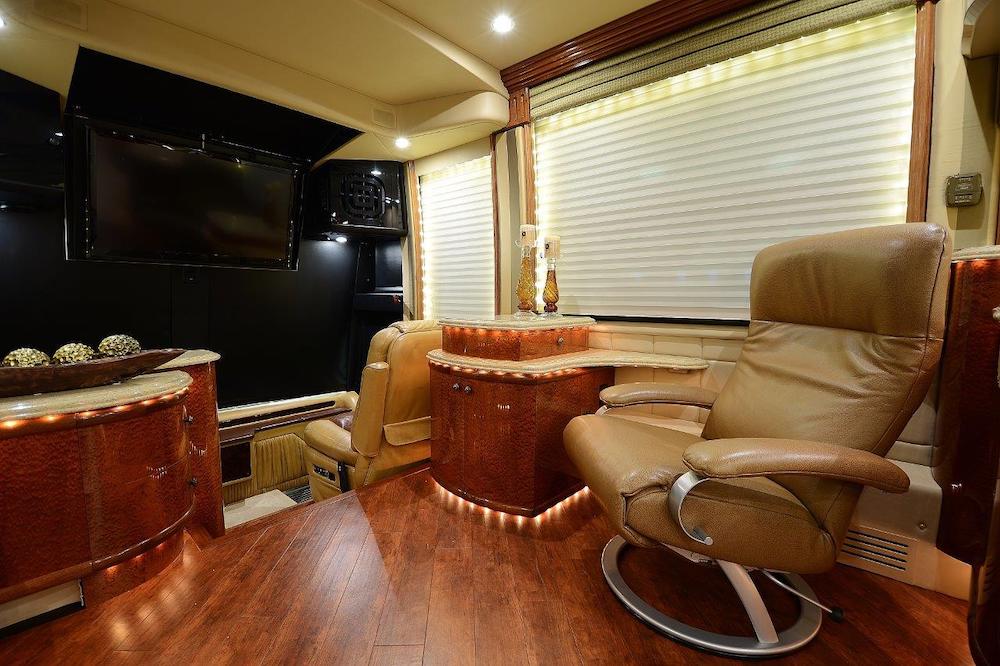 2006 Prevost Liberty H3-45 For Sale