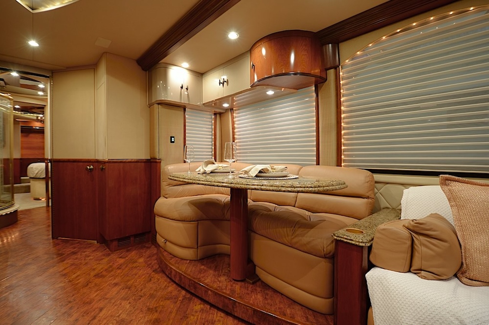 2006 Prevost Liberty XLII For Sale