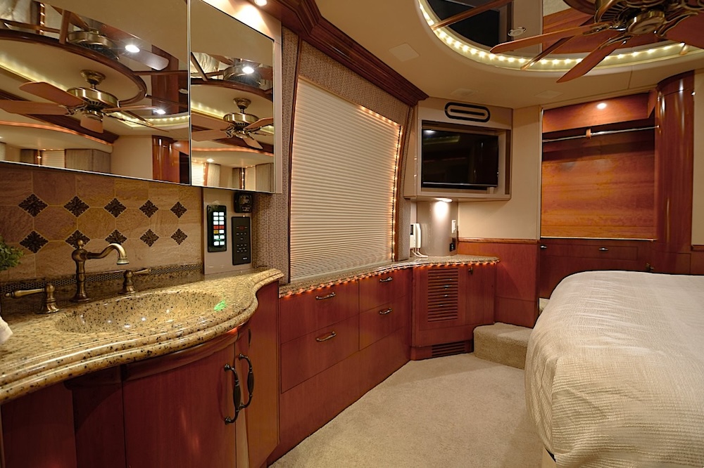 2006 Prevost Liberty XLII For Sale
