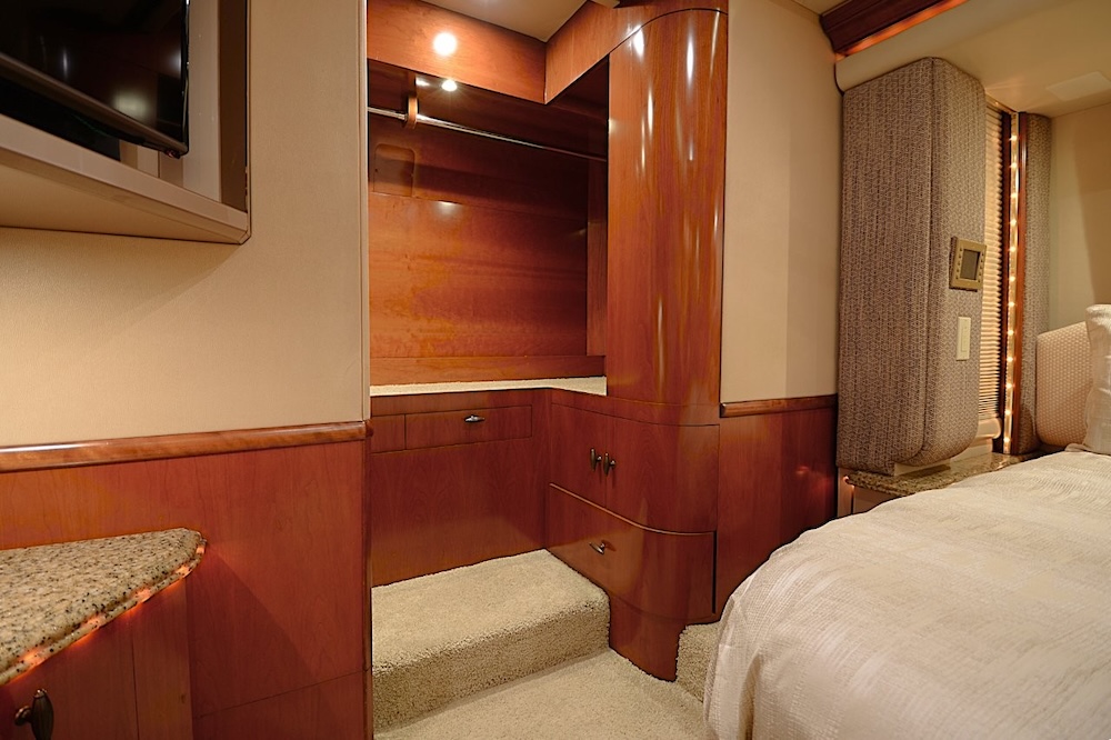 2006 Prevost Liberty XLII For Sale