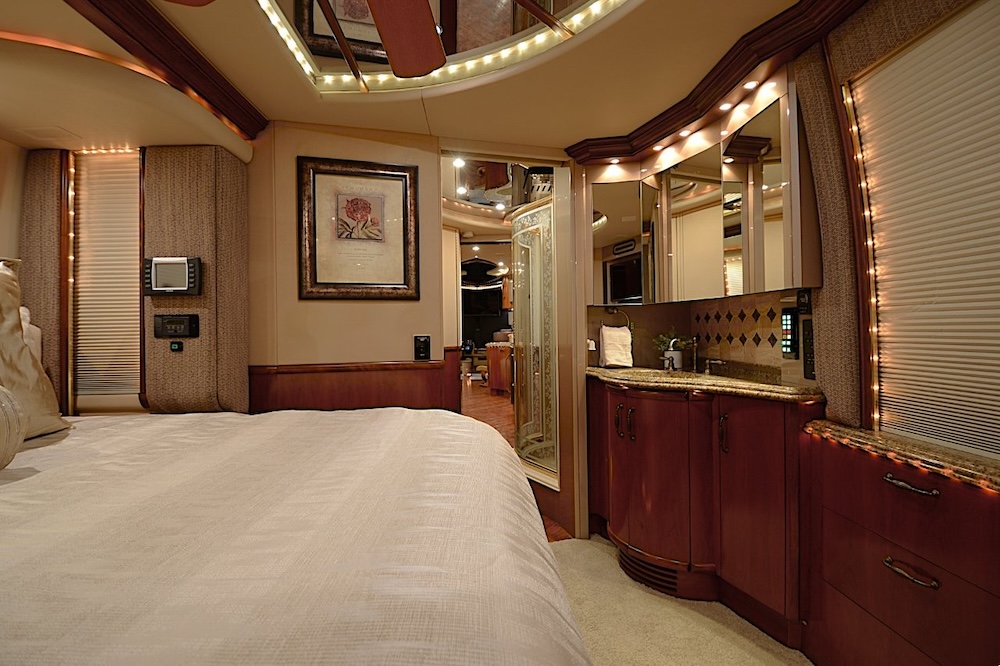 2006 Prevost Liberty XLII For Sale