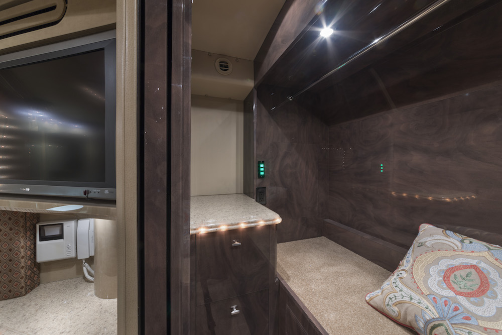 2006 Prevost Liberty XLII For Sale