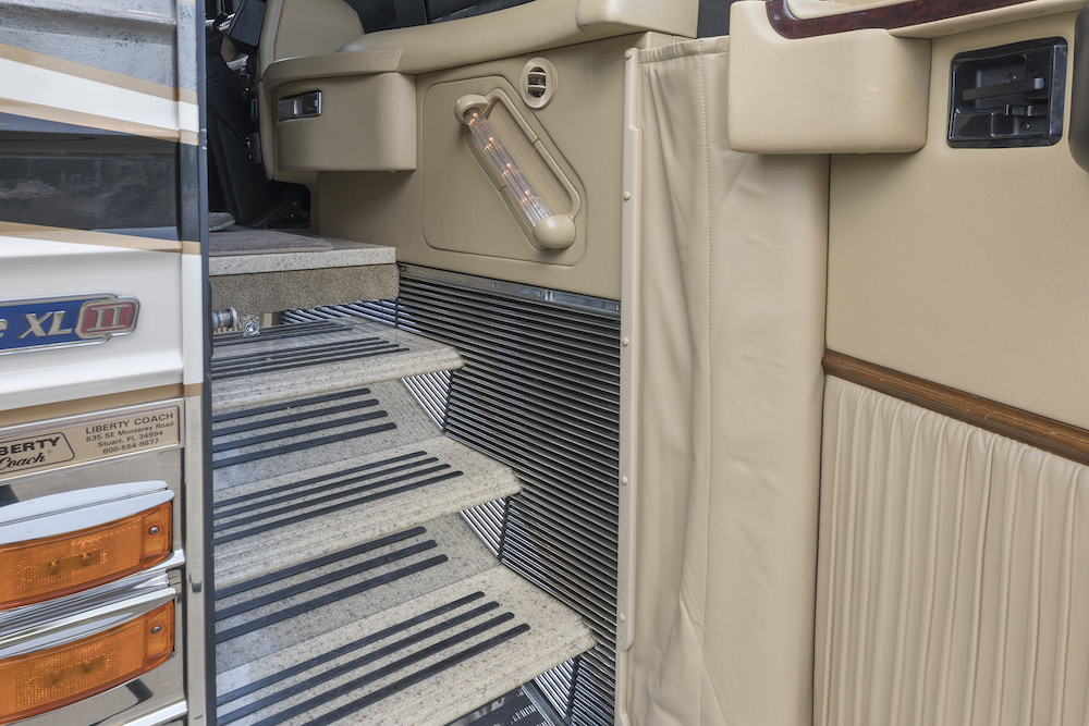 2006 Prevost Liberty XLII For Sale