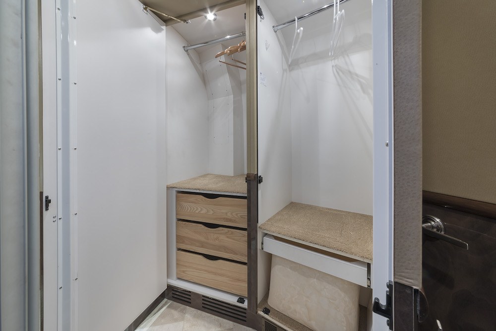 2006 Prevost Liberty XLII For Sale