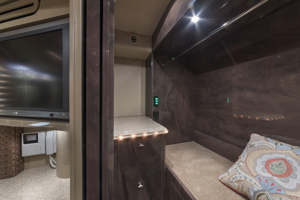 2006 Prevost Liberty XLII For Sale