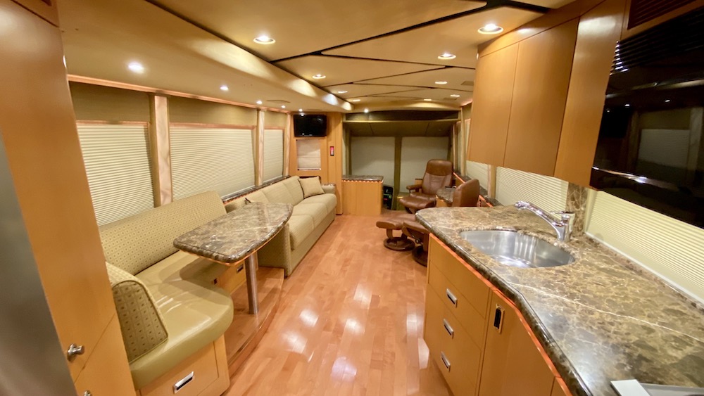 2006 Prevost Marathon H3-45 For Sale