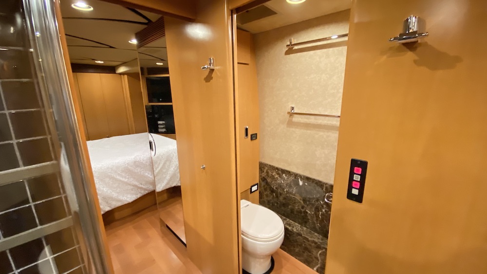 2006 Prevost Marathon H3-45 For Sale