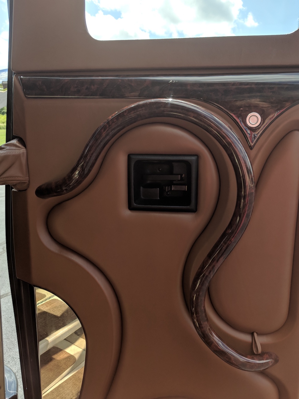 2006 Prevost Marathon H3-45 For Sale