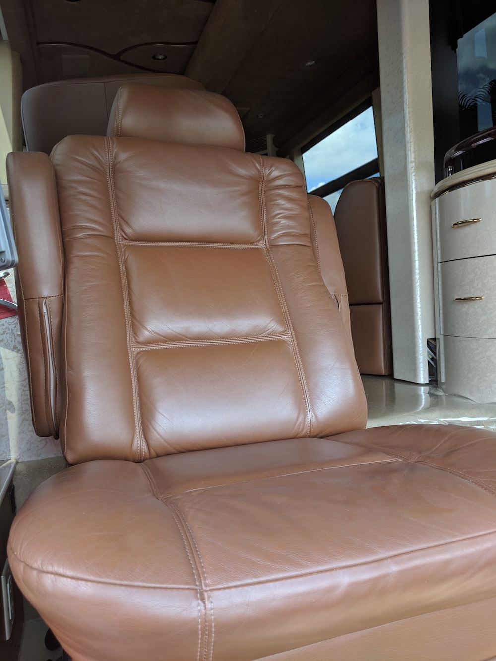 2006 Prevost Marathon H3-45 For Sale