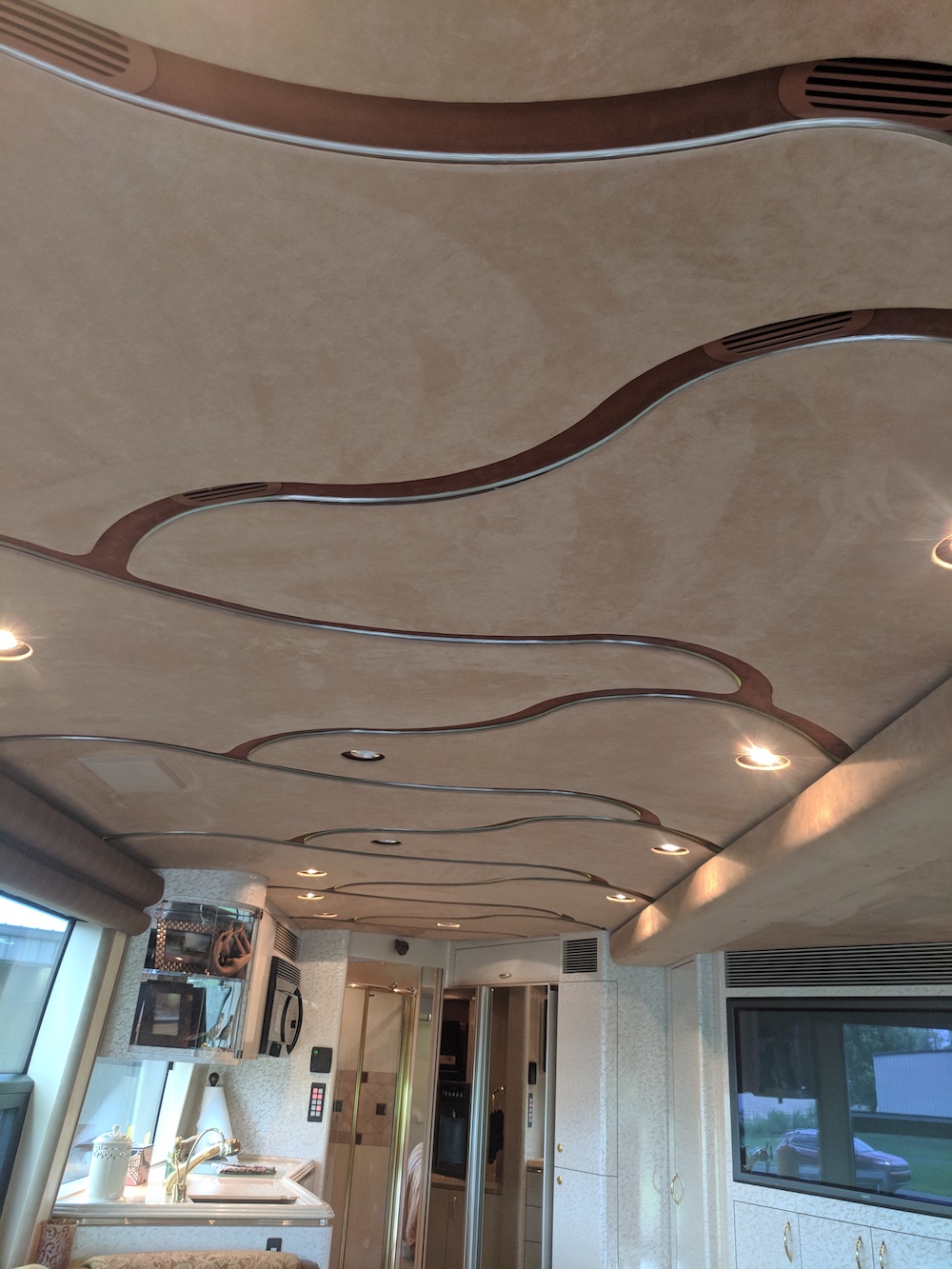 2006 Prevost Marathon H3-45 For Sale