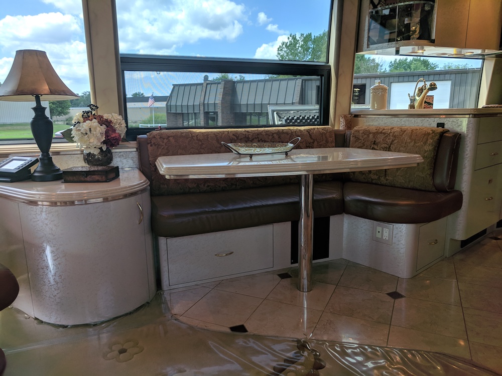 2006 Prevost Marathon H3-45 For Sale