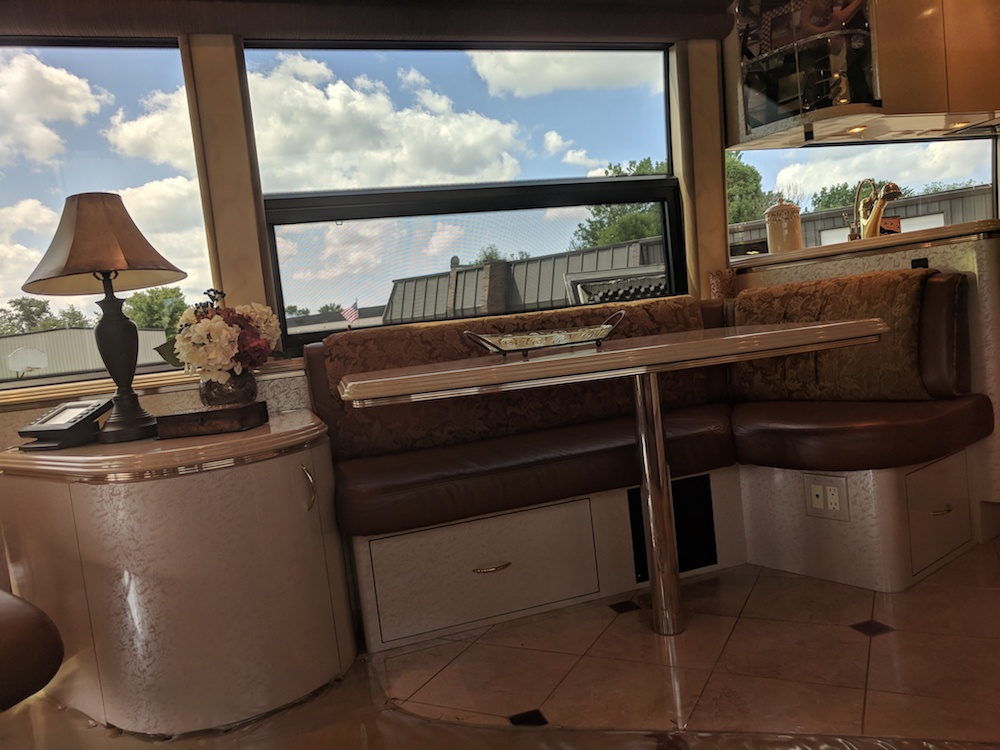 2006 Prevost Marathon H3-45 For Sale