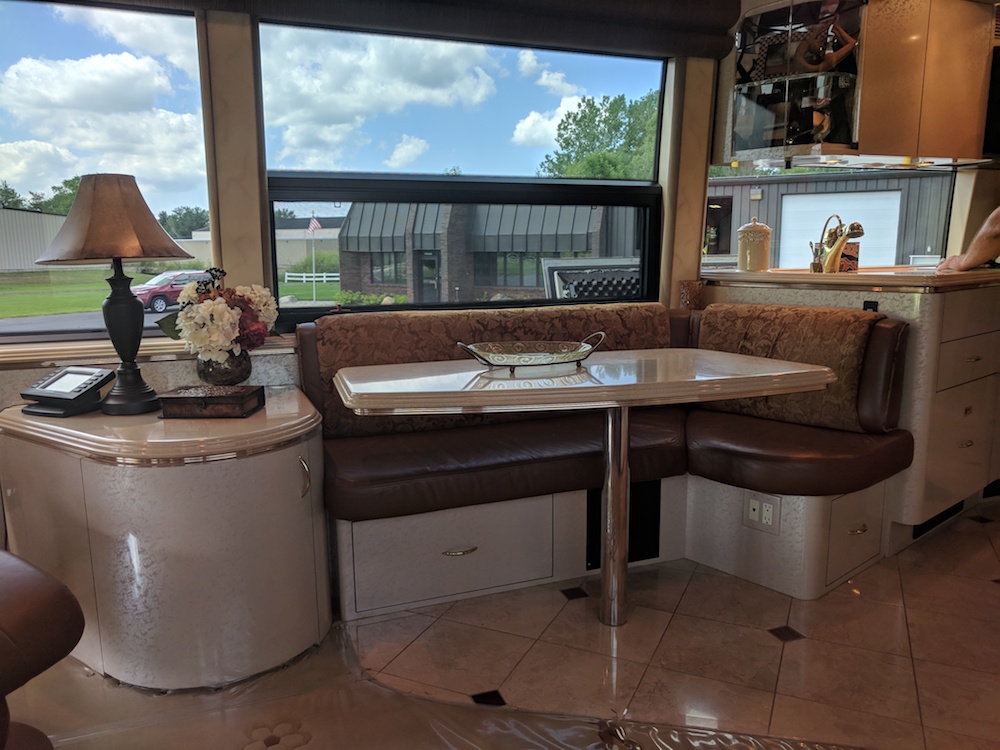2006 Prevost Marathon H3-45 For Sale