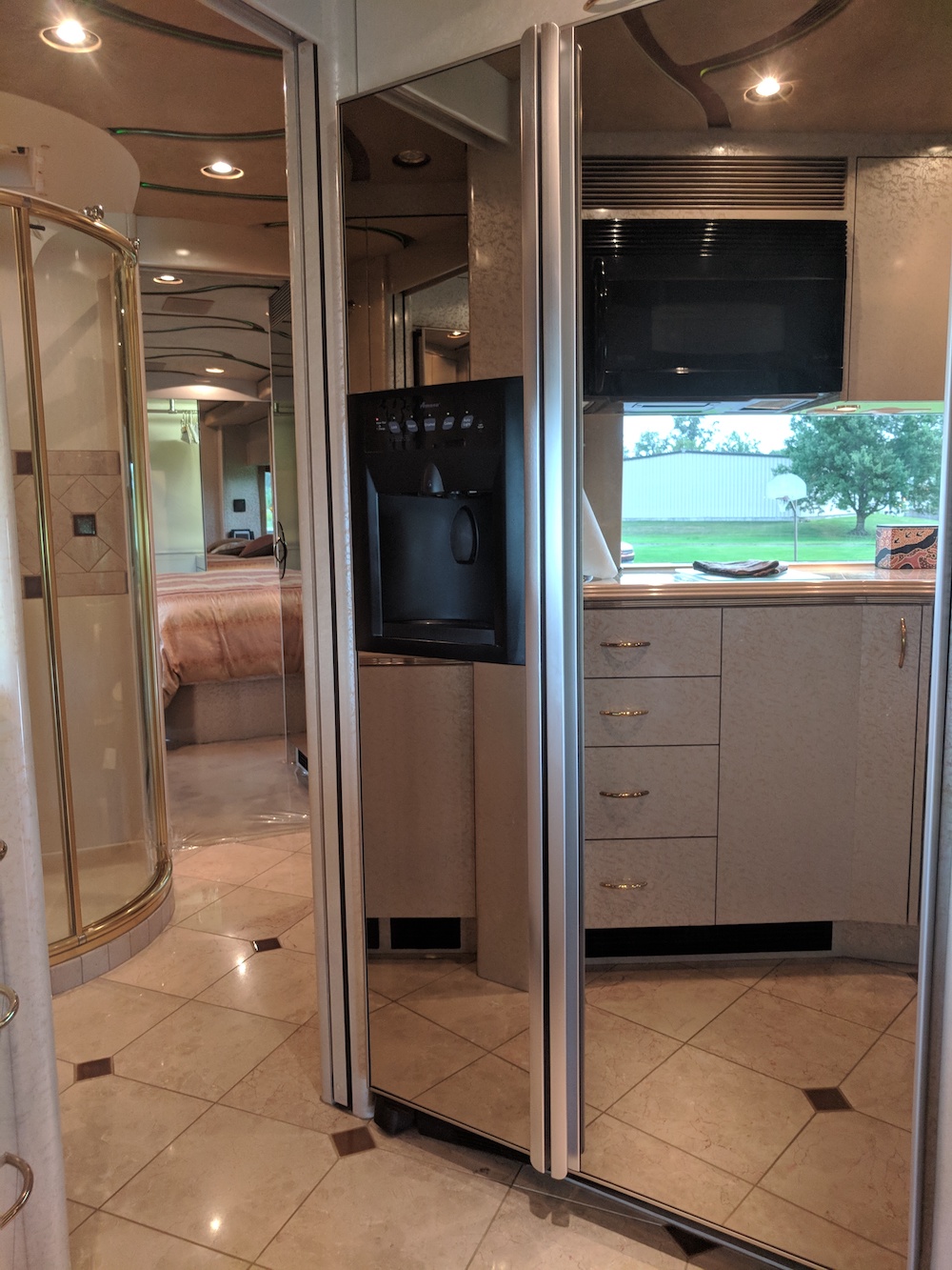 2006 Prevost Marathon H3-45 For Sale
