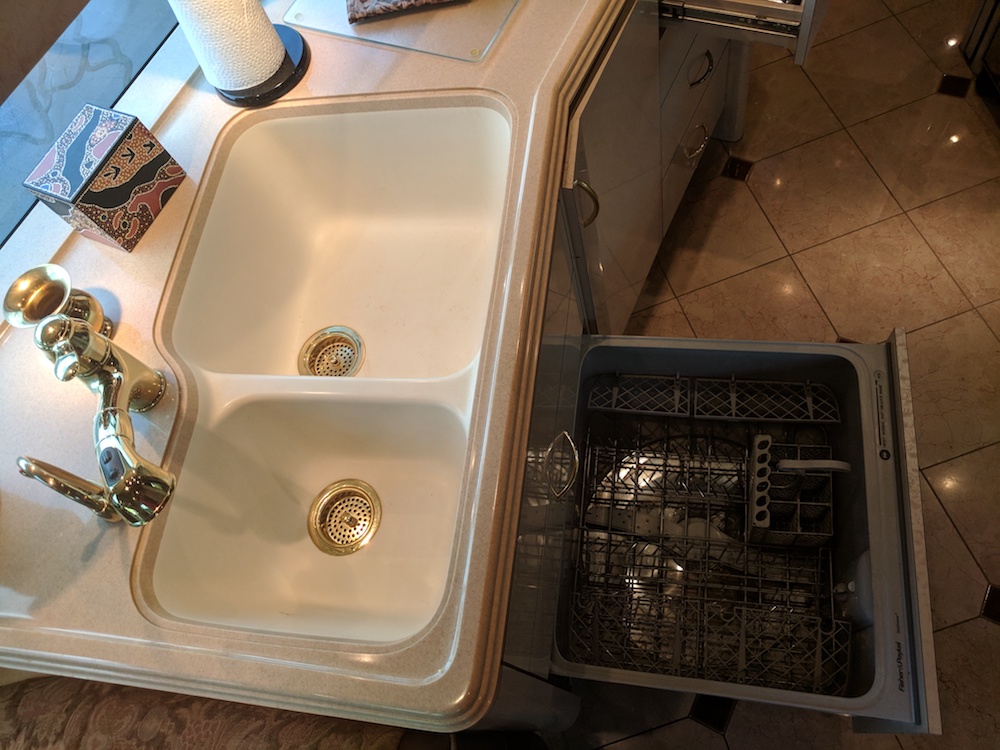 2006 Prevost Marathon H3-45 For Sale