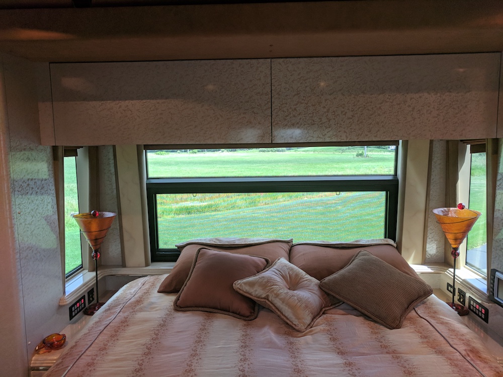 2006 Prevost Marathon H3-45 For Sale