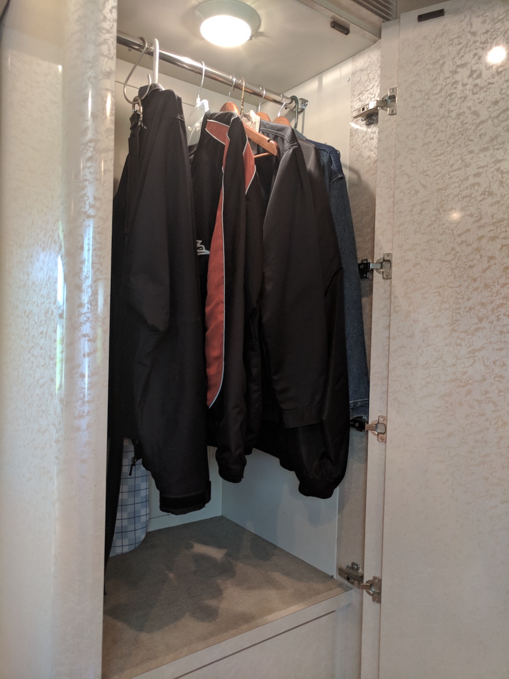 2006 Prevost Marathon H3-45 For Sale