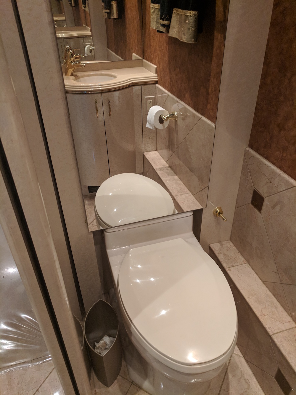 2006 Prevost Marathon H3-45 For Sale