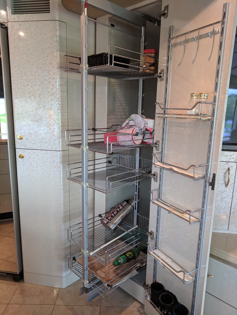 2006 Prevost Marathon H3-45 For Sale