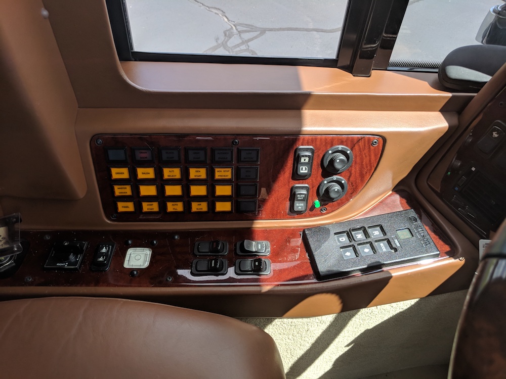 2006 Prevost Marathon H3-45 For Sale
