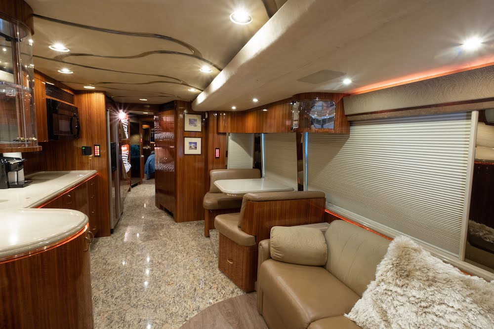 2006 Prevost Marathon H3-45 For Sale