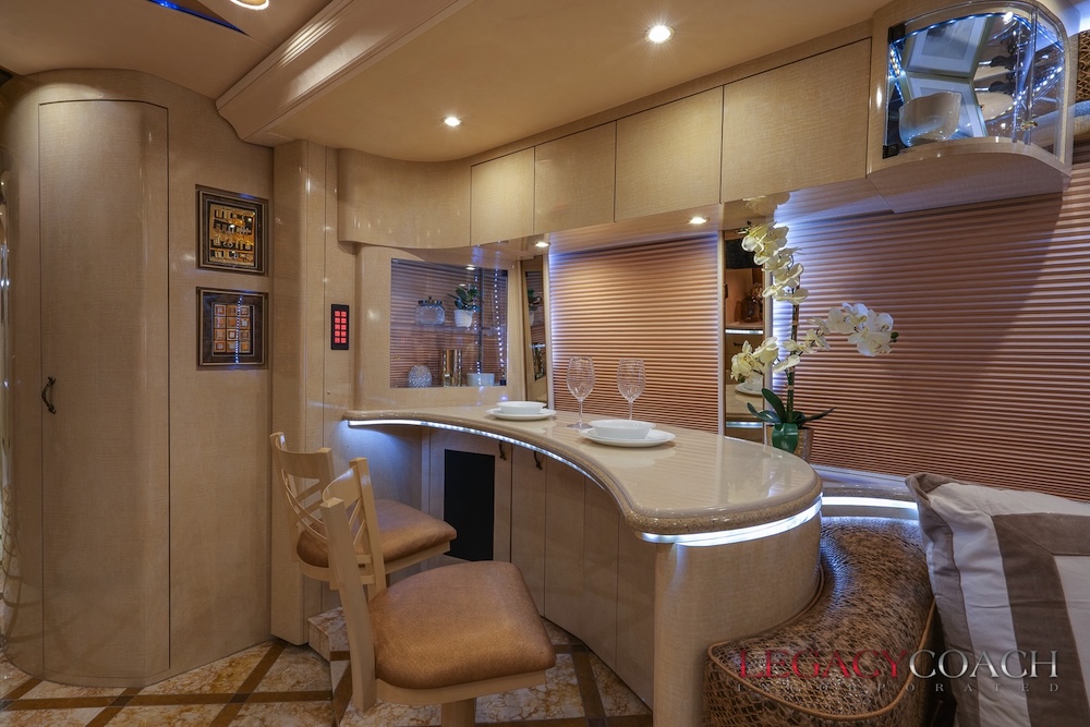 2006 Prevost Marathon H3-45 For Sale
