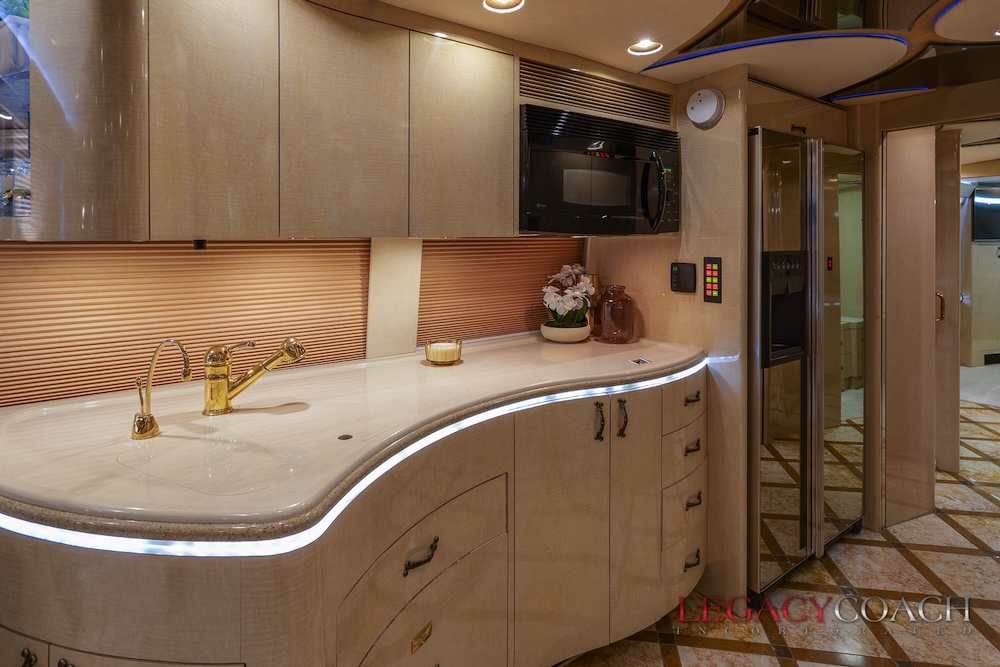 2006 Prevost Marathon H3-45 For Sale