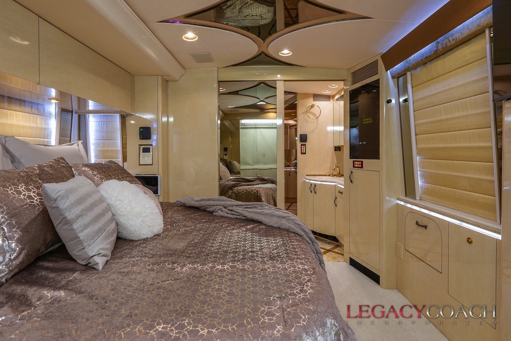 2006 Prevost Marathon H3-45 For Sale
