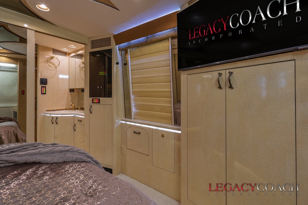 2006 Prevost Marathon H3-45 For Sale