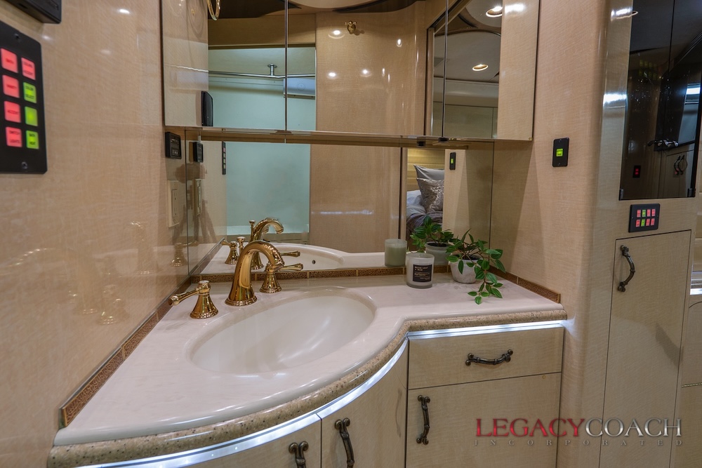 2006 Prevost Marathon H3-45 For Sale