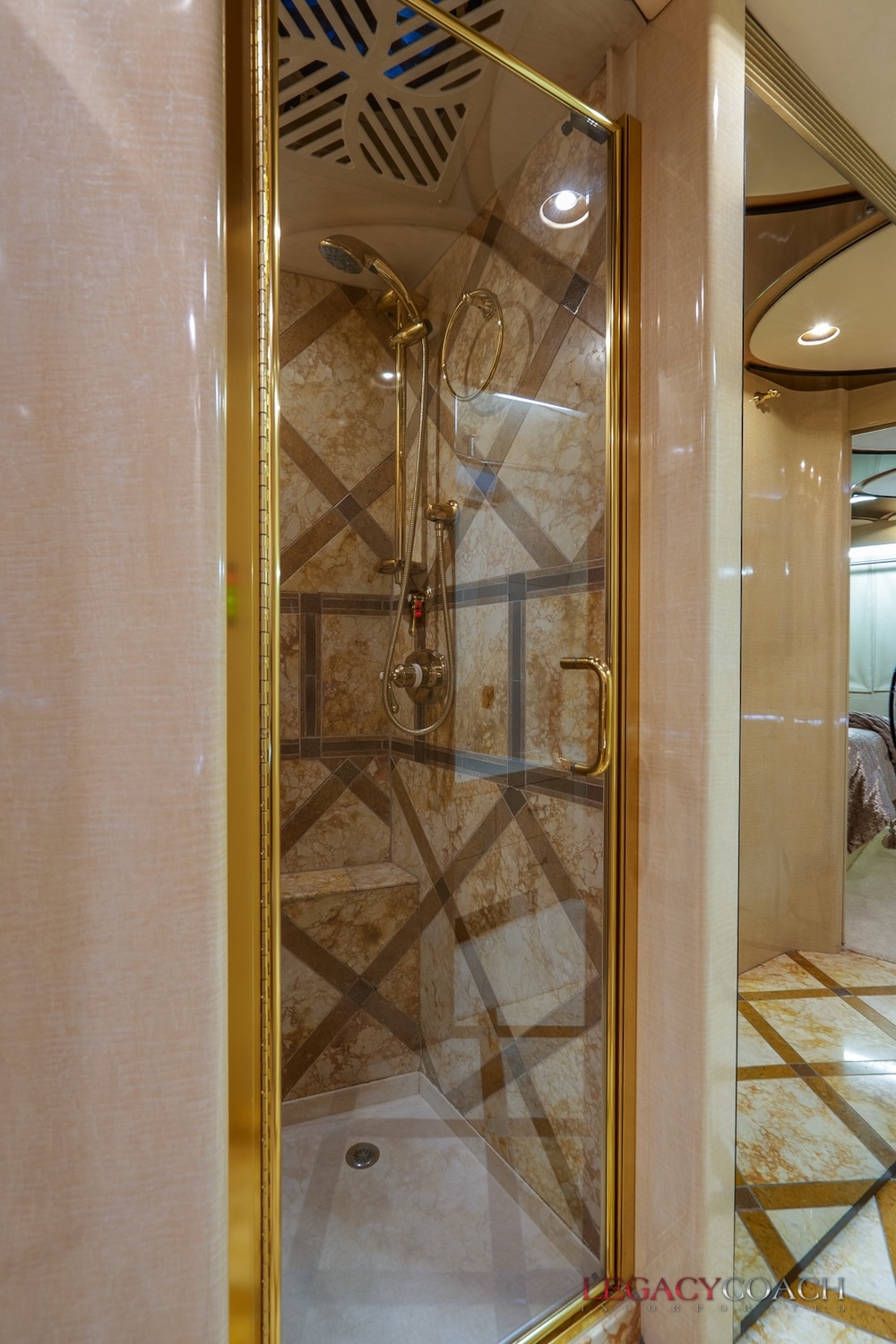 2006 Prevost Marathon H3-45 For Sale