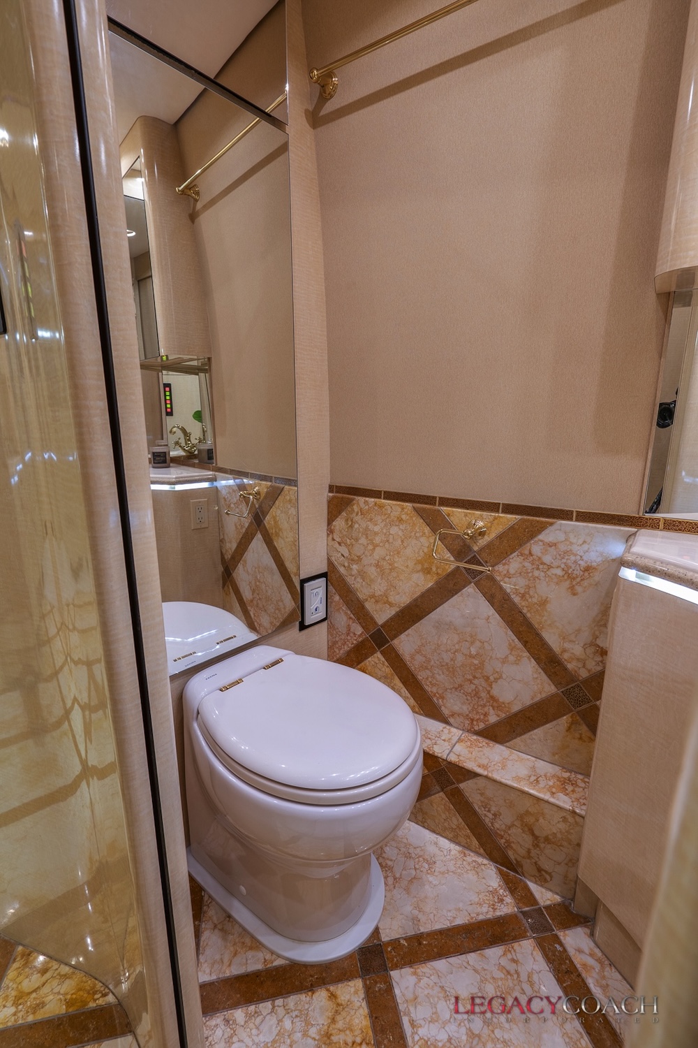 2006 Prevost Marathon H3-45 For Sale