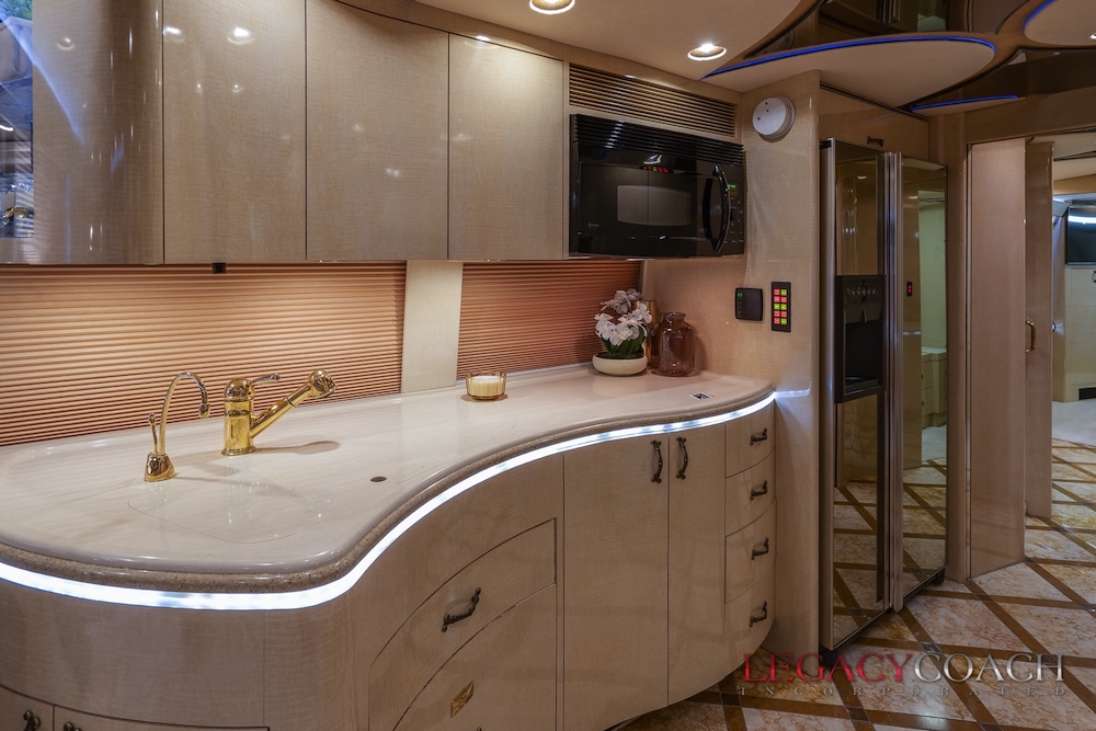 2006 Prevost Marathon H3-45 For Sale