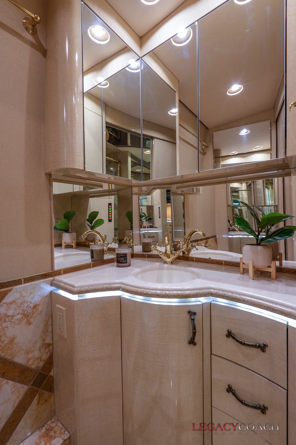 2006 Prevost Marathon H3-45 For Sale