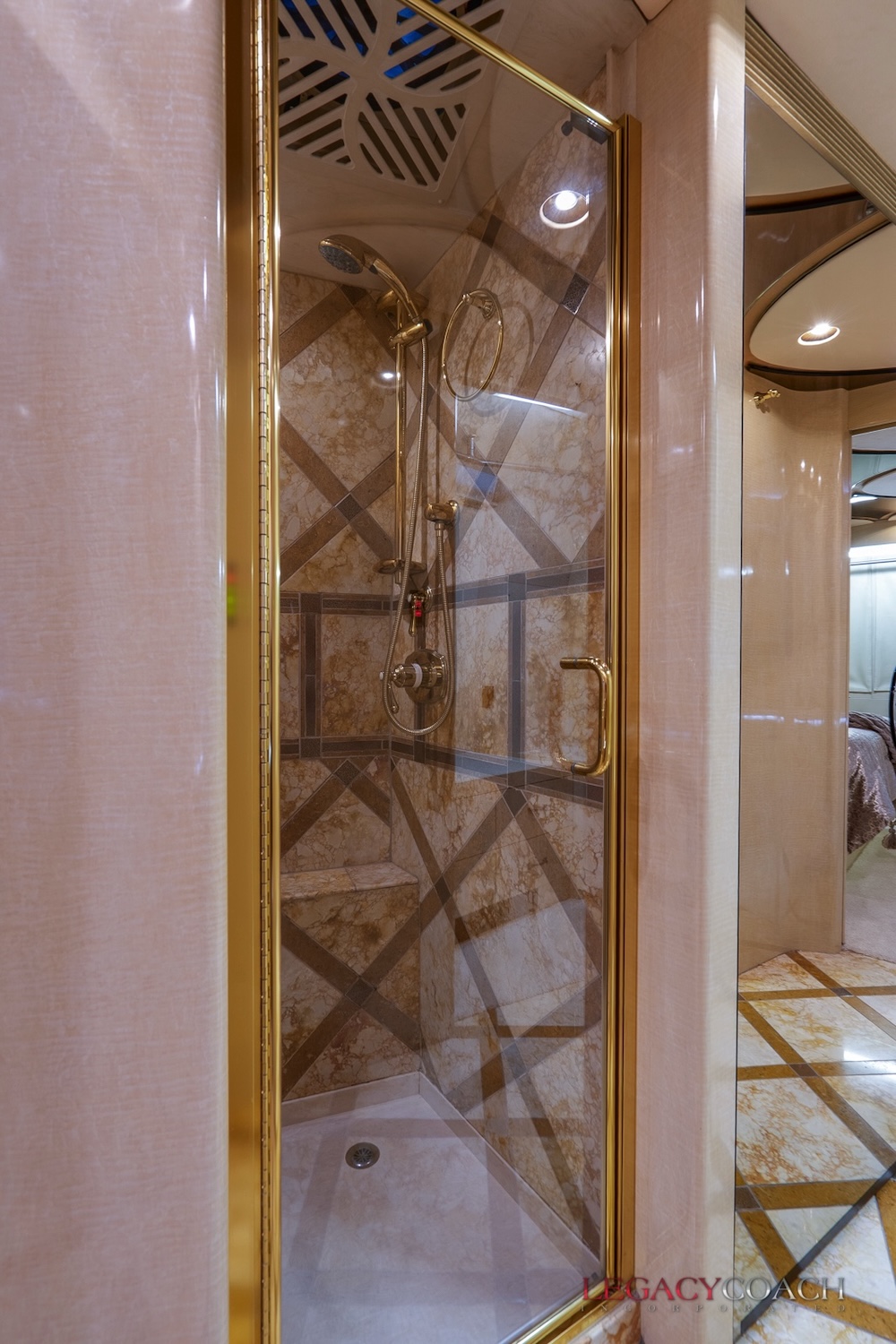 2006 Prevost Marathon H3-45 For Sale