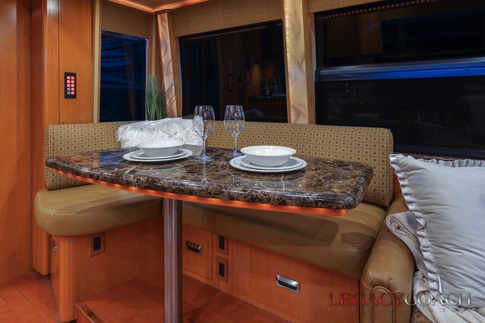 2006 Prevost Marathon H3-45 For Sale