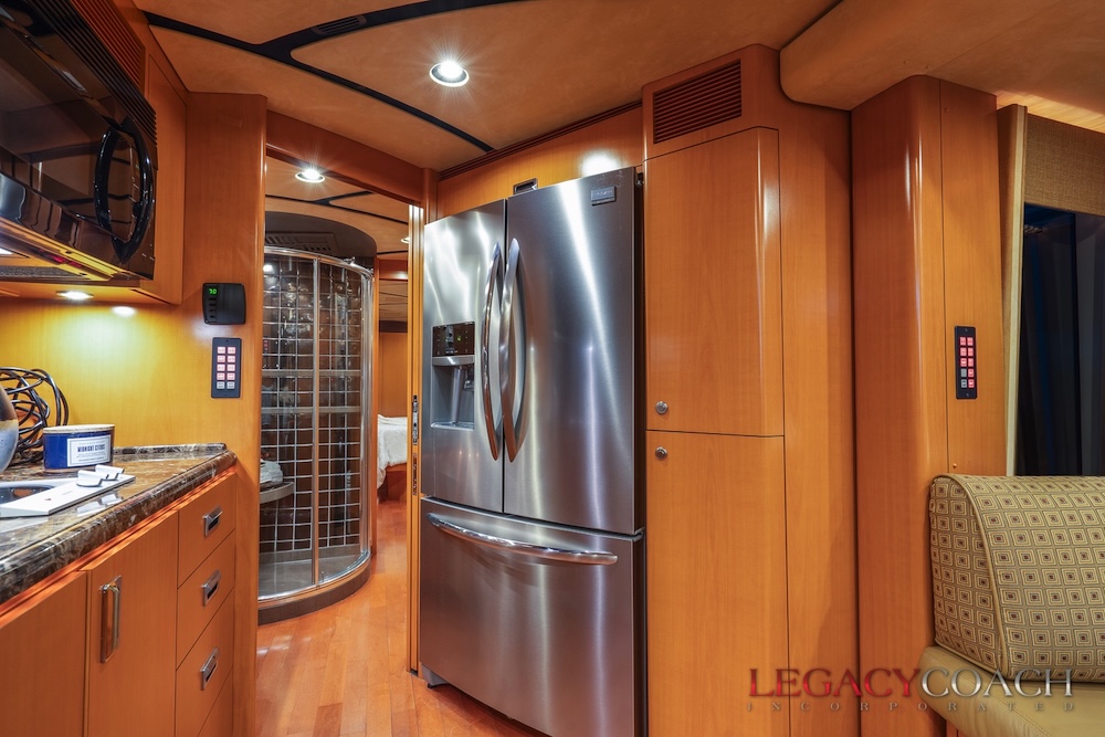 2006 Prevost Marathon H3-45 For Sale