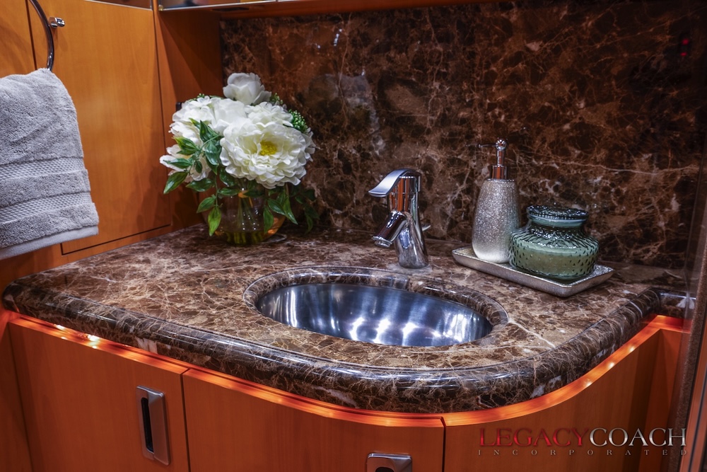 2006 Prevost Marathon H3-45 For Sale