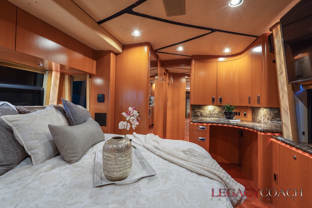 2006 Prevost Marathon H3-45 For Sale