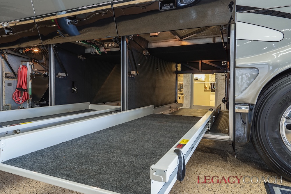 2006 Prevost Marathon H3-45 For Sale