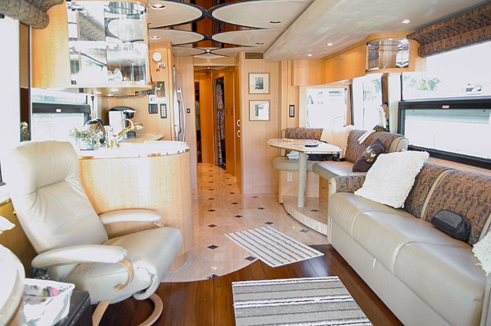 2006 Prevost Marathon H3-45 For Sale