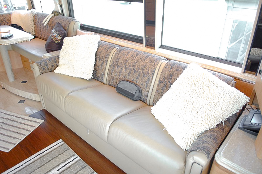 2006 Prevost Marathon H3-45 For Sale