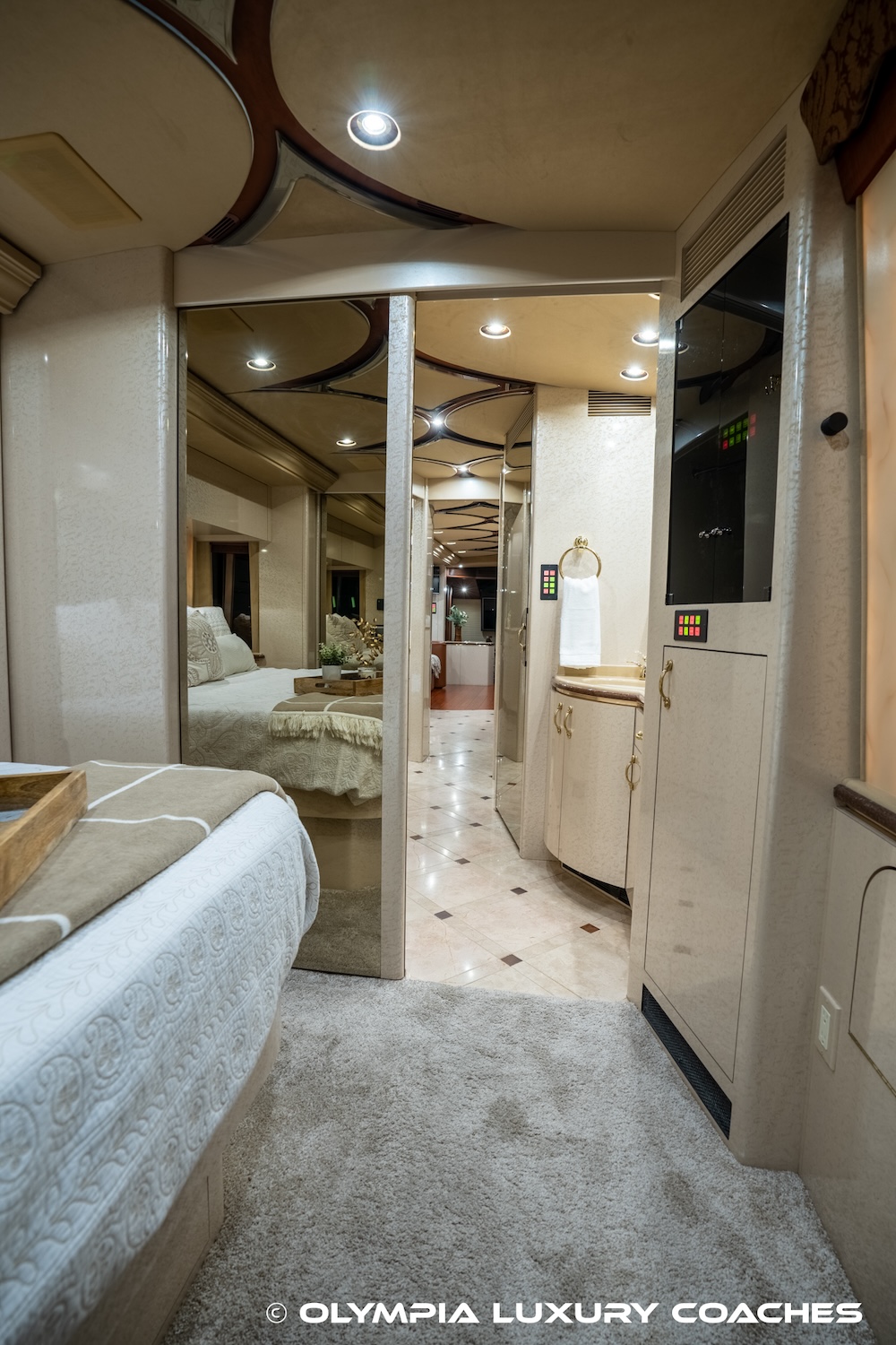 2006 Prevost  Marathon H3-45 For Sale