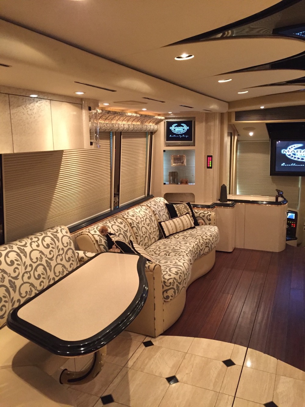 2006 Prevost Marathon H3-45 For Sale