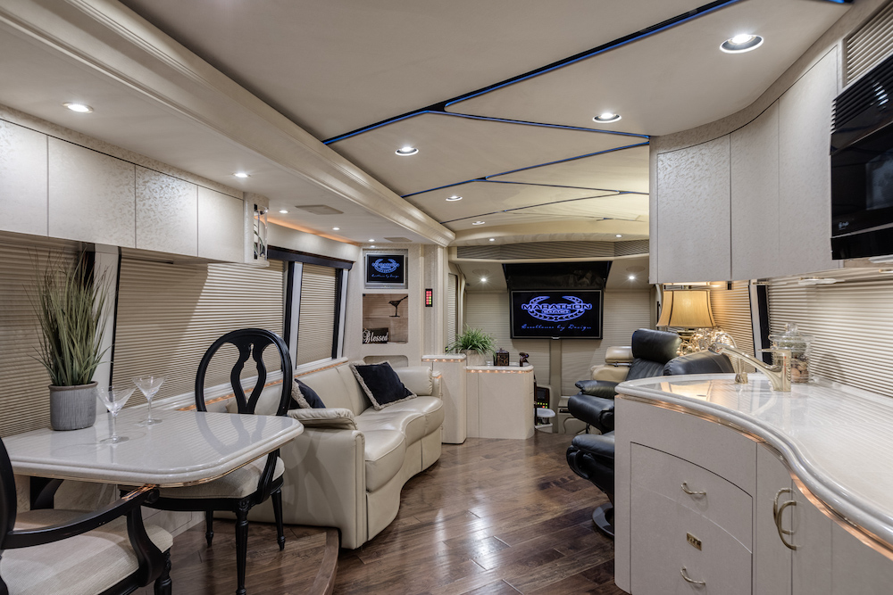 2006 Prevost Marathon H3-45 For Sale