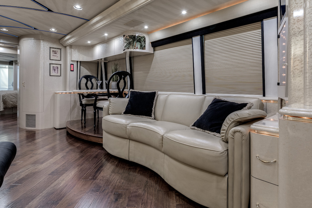 2006 Prevost Marathon H3-45 For Sale