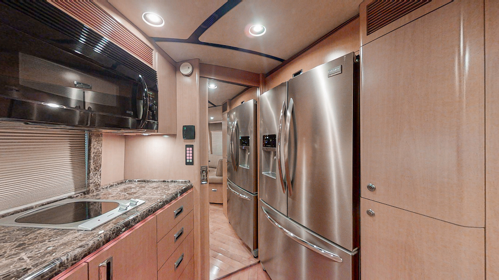 2006 Prevost Marathon H3-45 For Sale